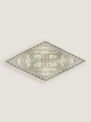 “褶裥版马嚼锁环BANDANA”140披肩