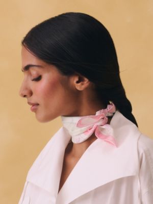 Le Philateliste du Faubourg Detail scarf 45, View: Worn, worn, view 2 of 3