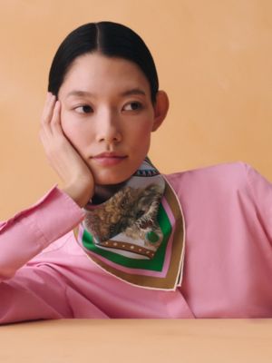 “狗狗选角日细节版”45方巾, 视图: 图片：产品佩戴, worn, 当前为第2张（共3张）