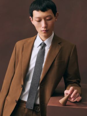 “羊绒丝绸二重奏”领带, 视图: 图片：产品佩戴, worn, 当前为第2张（共2张）