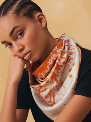 Cheval Surprise double face scarf 90, View: Worn, worn, view 3 of 6