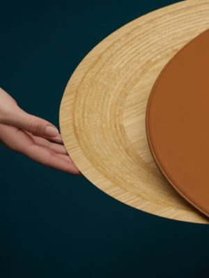 Les Necessaires d'Hermès “hide-and-seek” 多用桌，小号, 视图: 图片：产品佩戴, worn, 当前为第4张（共4张）
