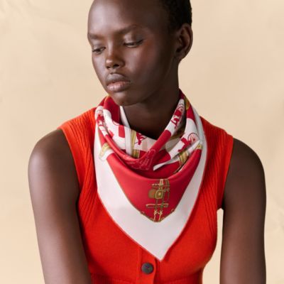 “转动中的巴黎”70方巾