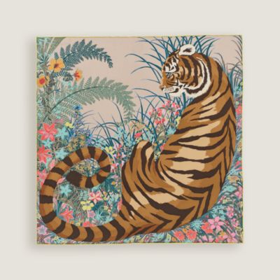 “虎虎生威”70方巾