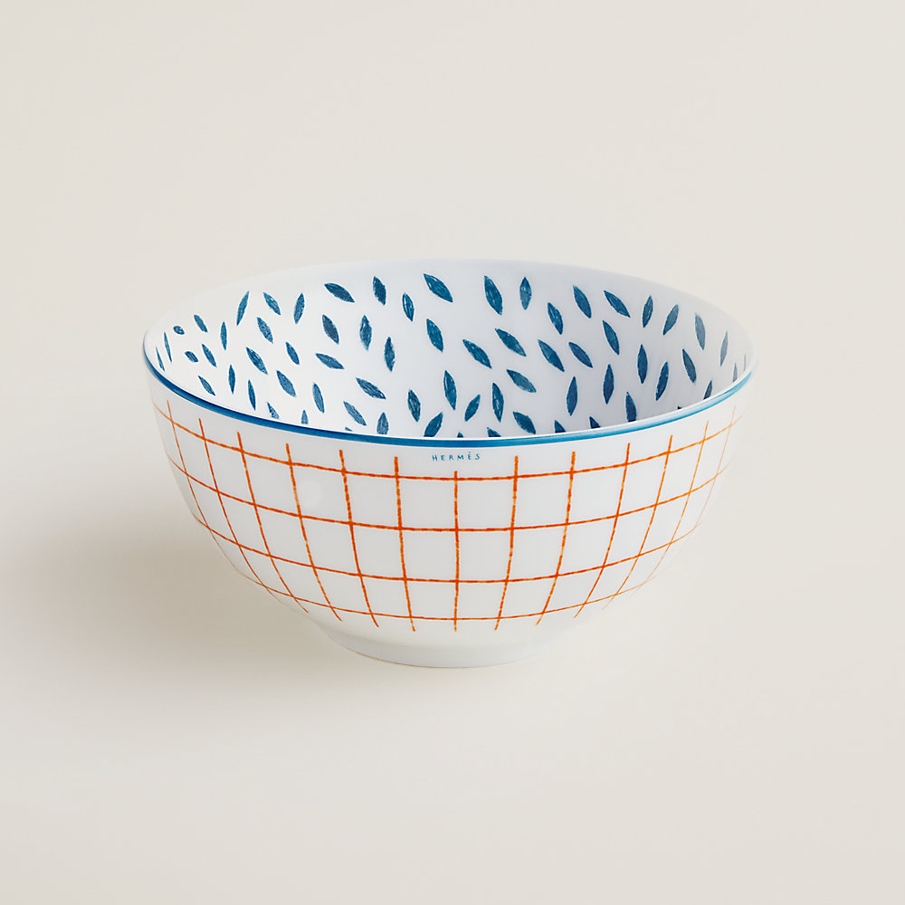Hermès A WALK IN THE GARDEN 皿　希少品 Hermes A Walk in the Garden Tea Cup and Saucer - Set of 2