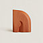 View: Worn, Alezan bookend