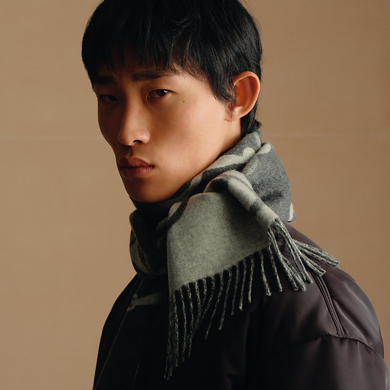 Any Mors scarf