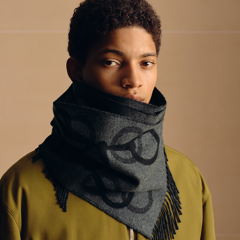 Any Mors scarf