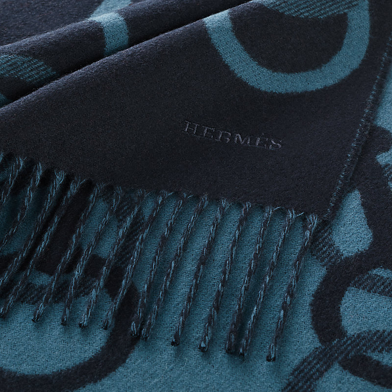 Any Mors scarf