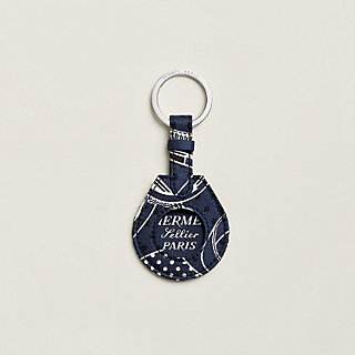 T*4様 HERMES　Apple AirTag チャーム ネイビー Apple AirTag Hermès key ring Bandana Eperon d'Or | Hermès Mainland