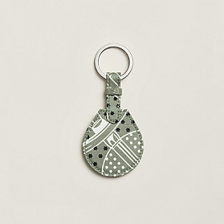 apple-airtag-hermes-key-ring-