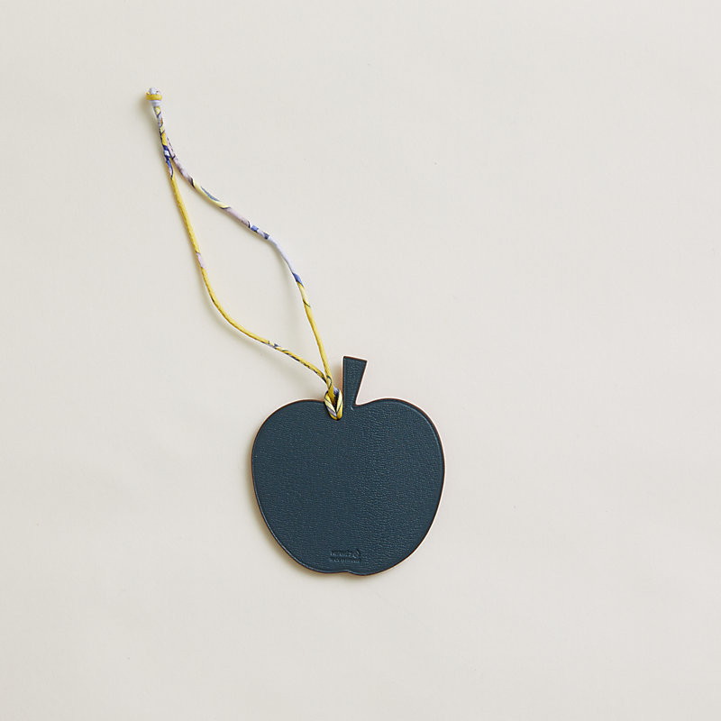 Apple and leaf charm