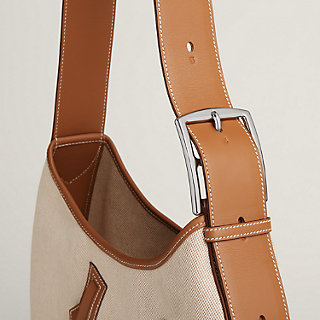 【HERMES】Sac Arcon アルソン 使いやすいサイズ感☆ arcon-bag--084853CKAA-worn-7-0