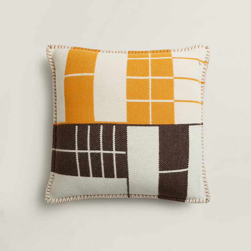 Atelier d'Artiste pillow