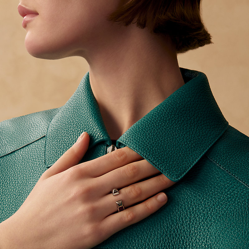 Athena double stud ring