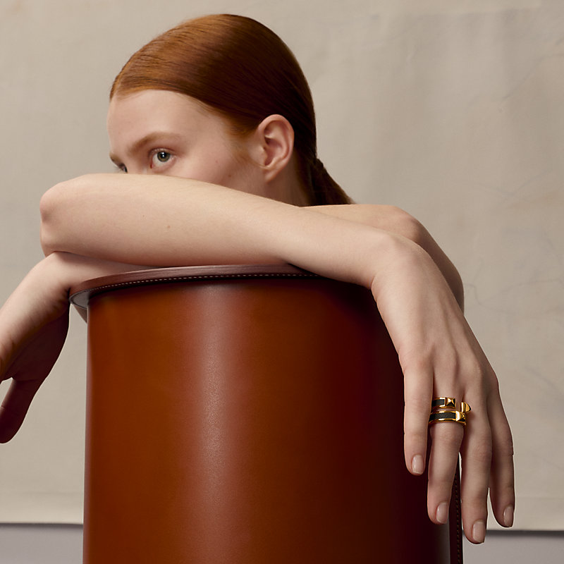 Athena simple stud ring