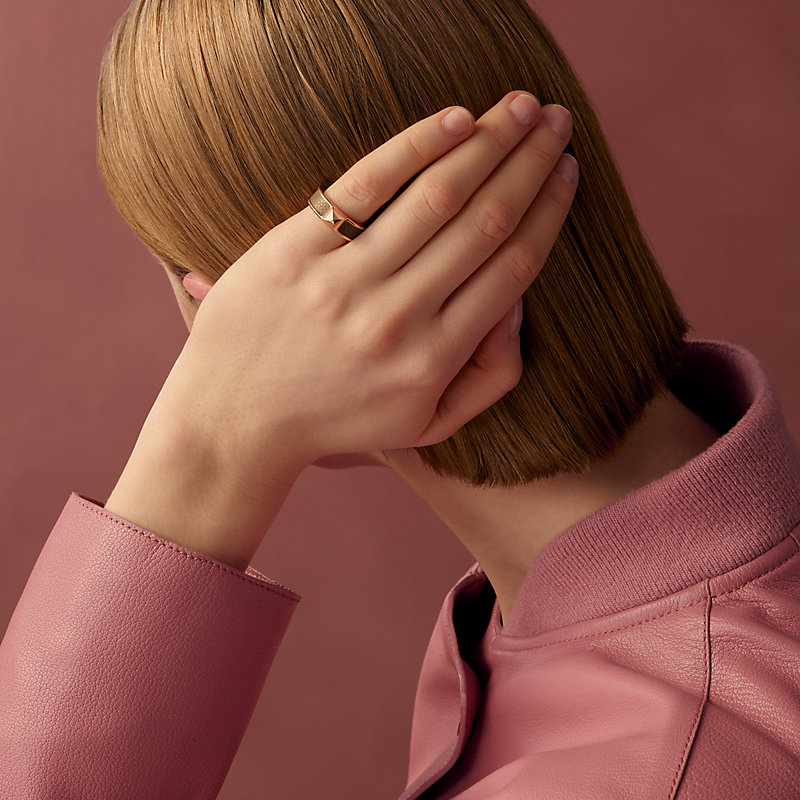 Athena simple stud ring