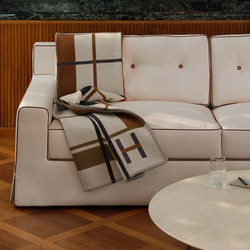 Avalon Clairiere Square blanket