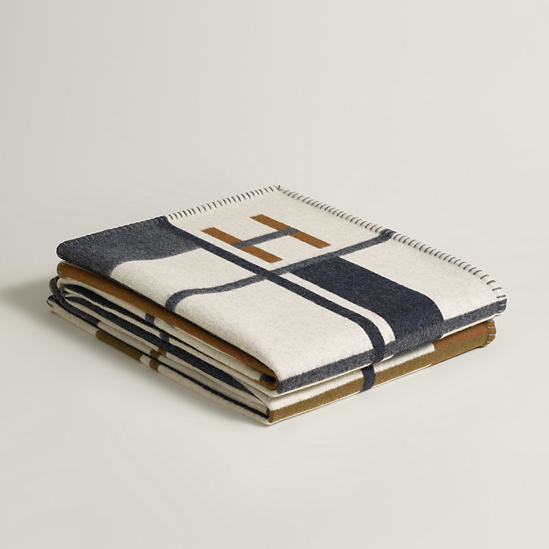 Avalon Clairiere Square blanket