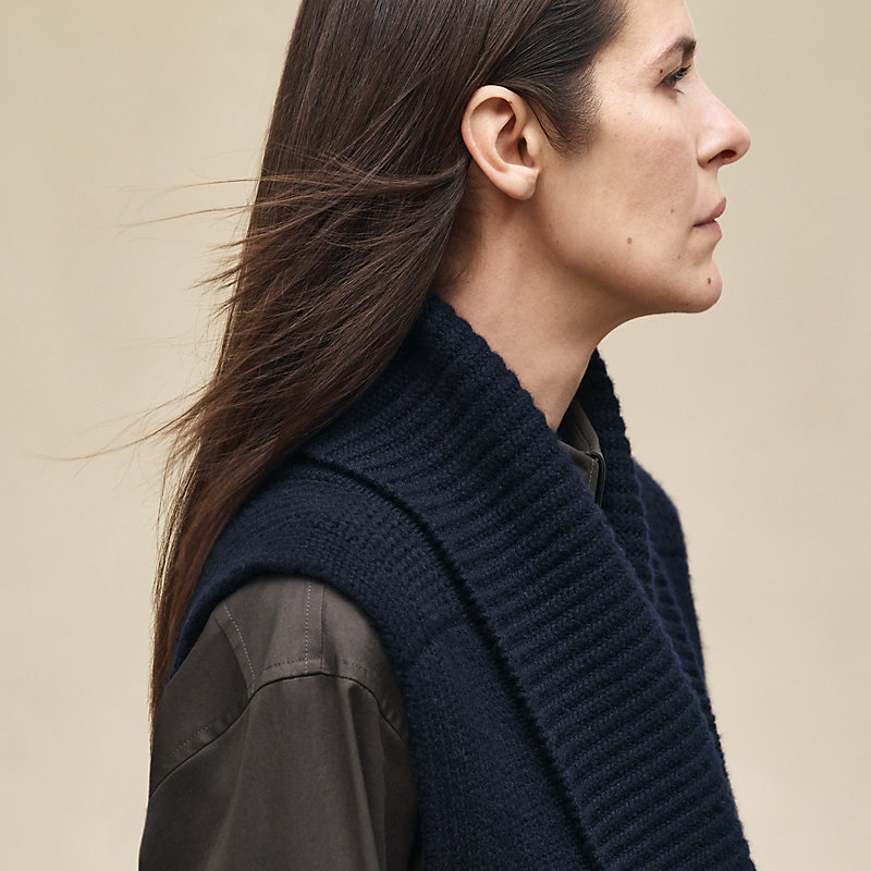 Belted cashmere sleeveless cardigan