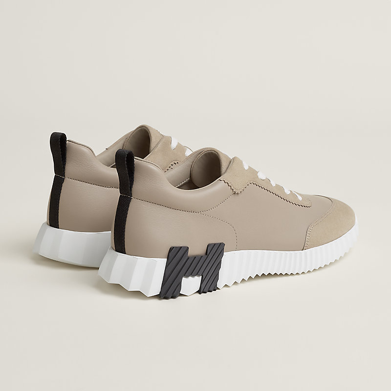 Bouncing sneaker