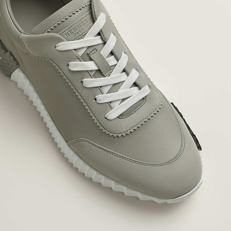 Bouncing sneaker