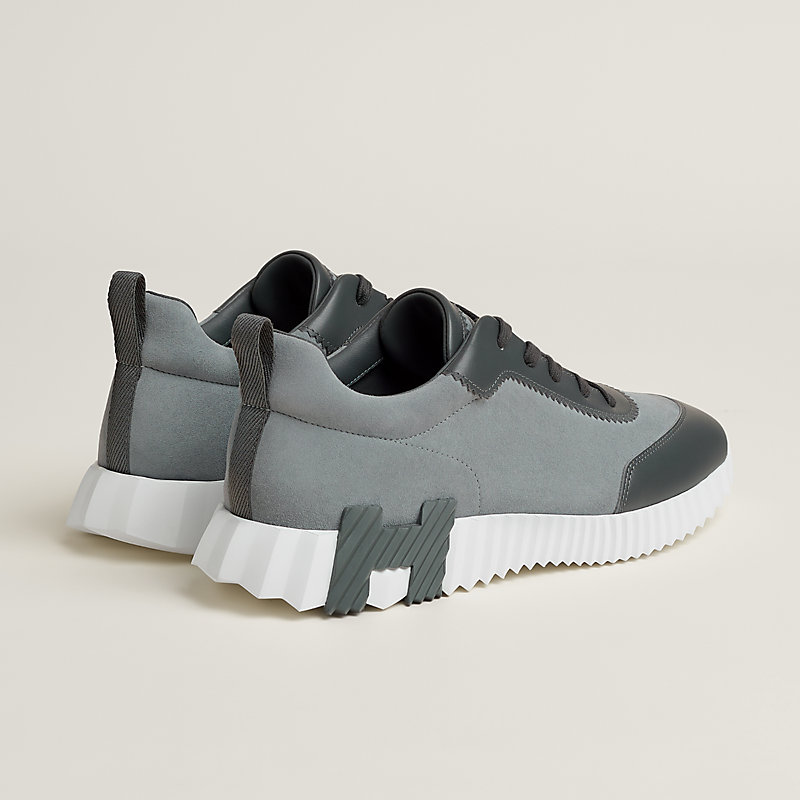 Bouncing sneaker