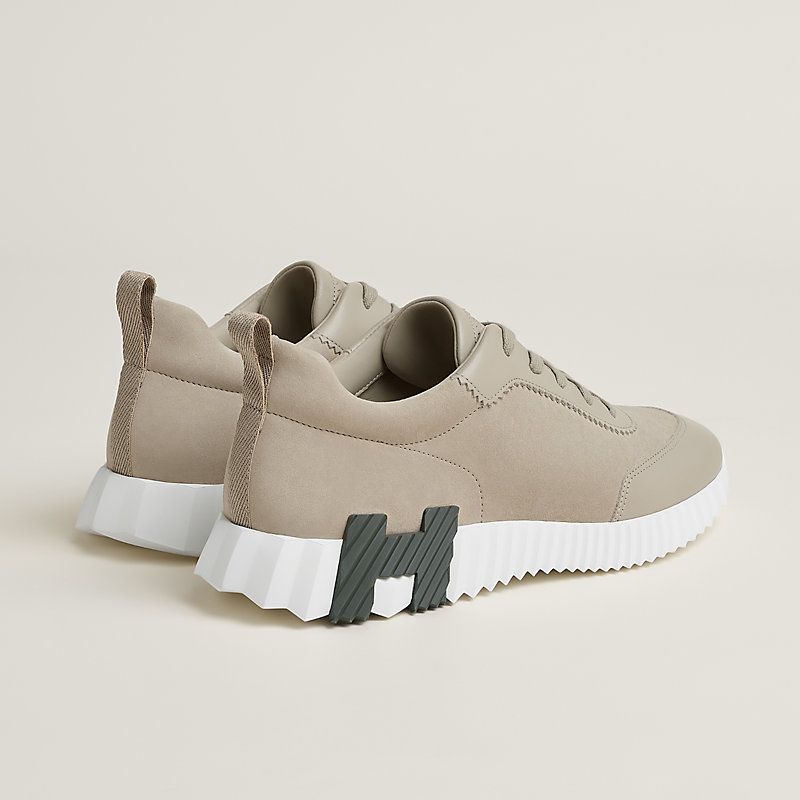 Bouncing sneaker