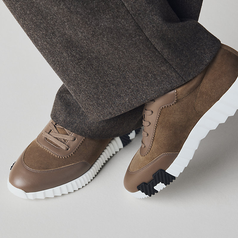 Bouncing sneaker