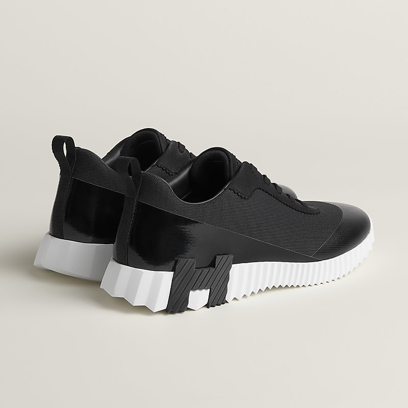 Bouncing sneaker