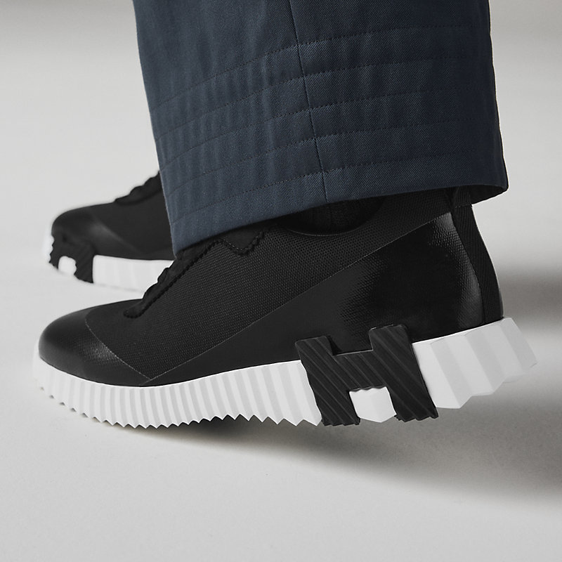 Bouncing sneaker