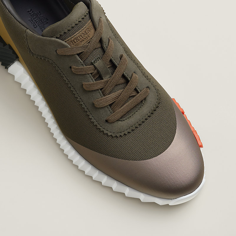 Bouncing sneaker