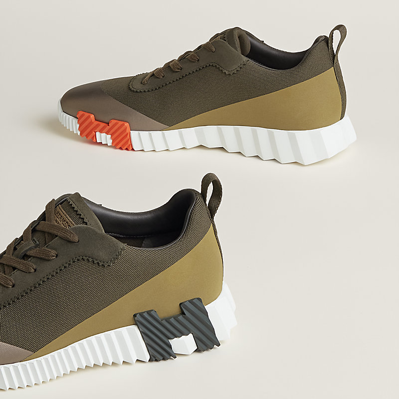 Bouncing sneaker