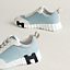 View: Detail, Bouncing sneaker