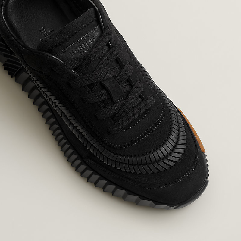 Bouncing sneaker