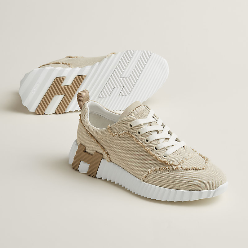 Bouncing sneaker