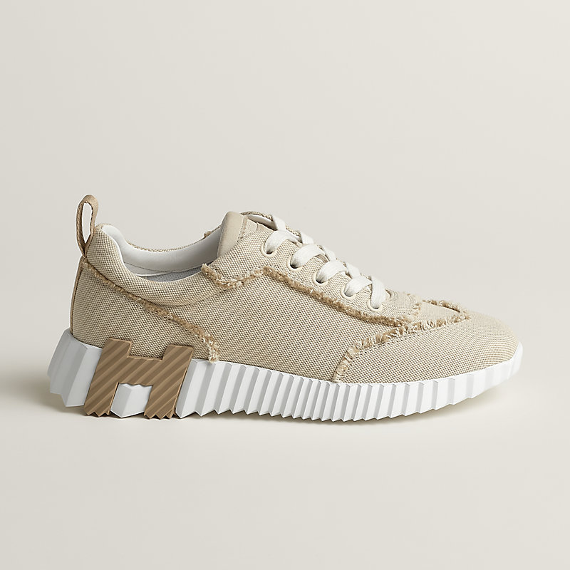 Bouncing sneaker