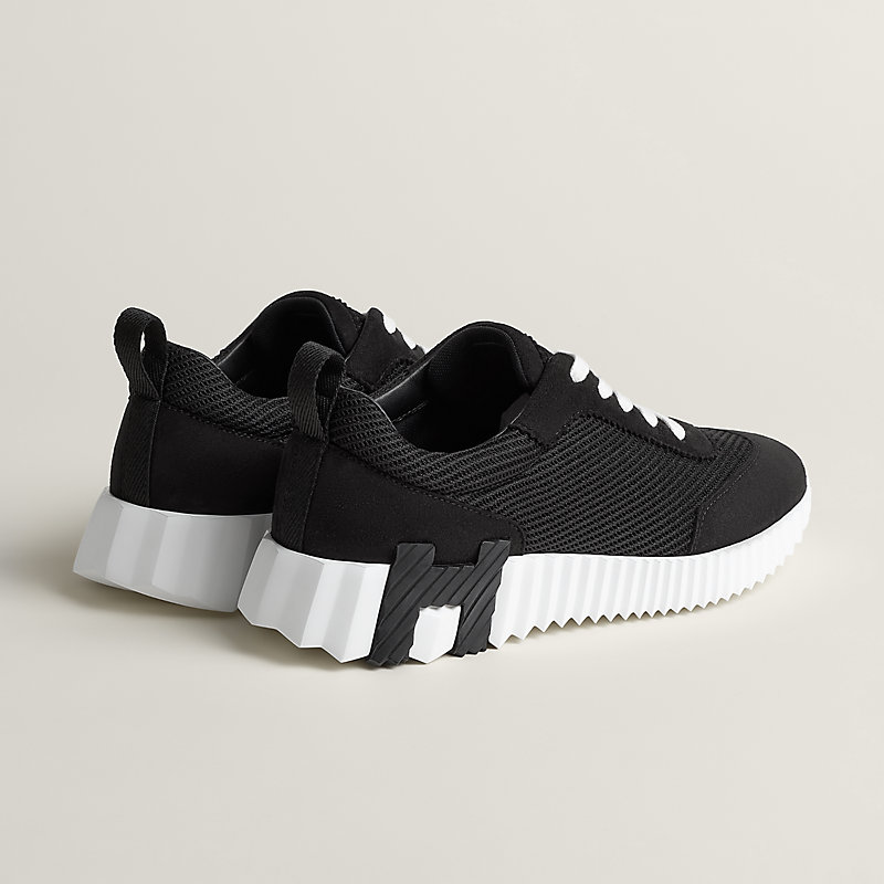 Bouncing sneaker