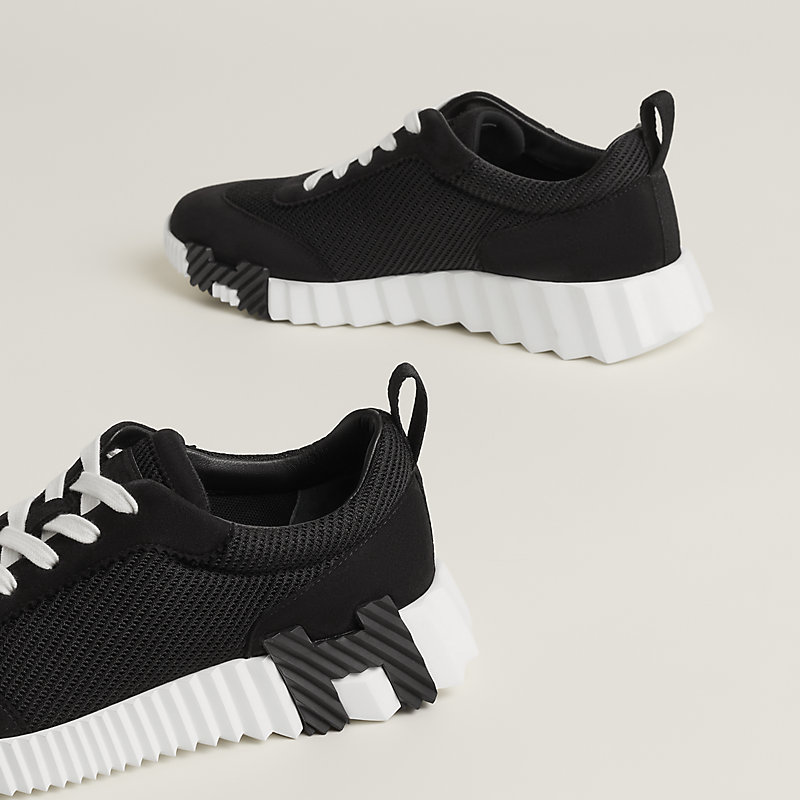Bouncing sneaker