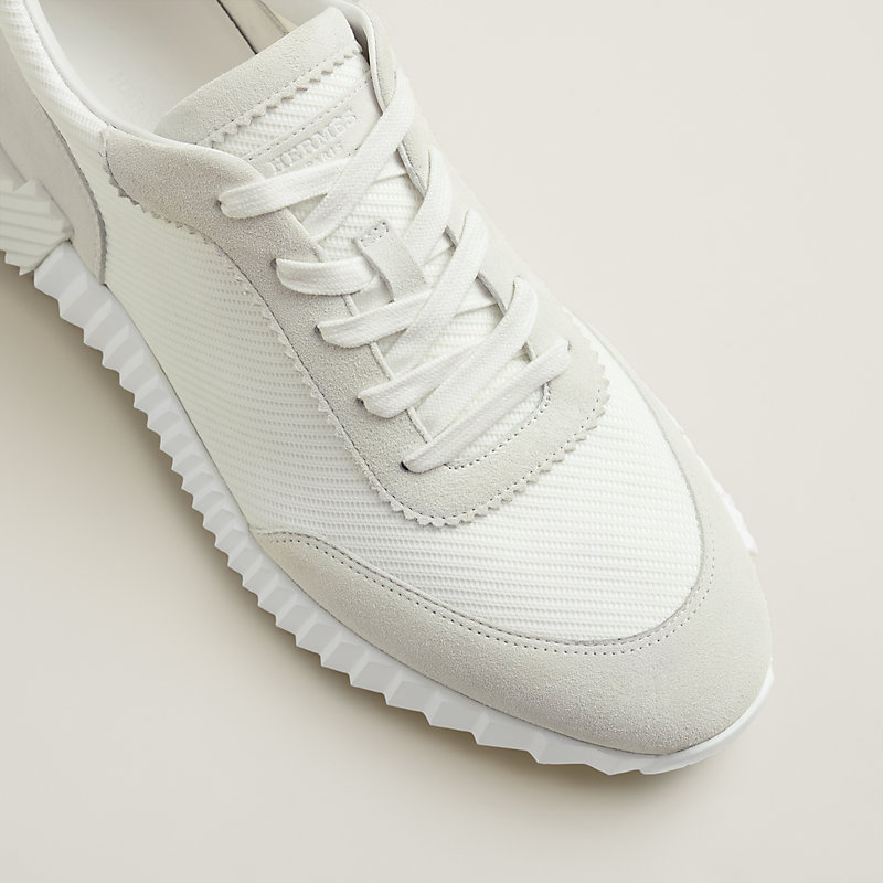 Bouncing sneaker