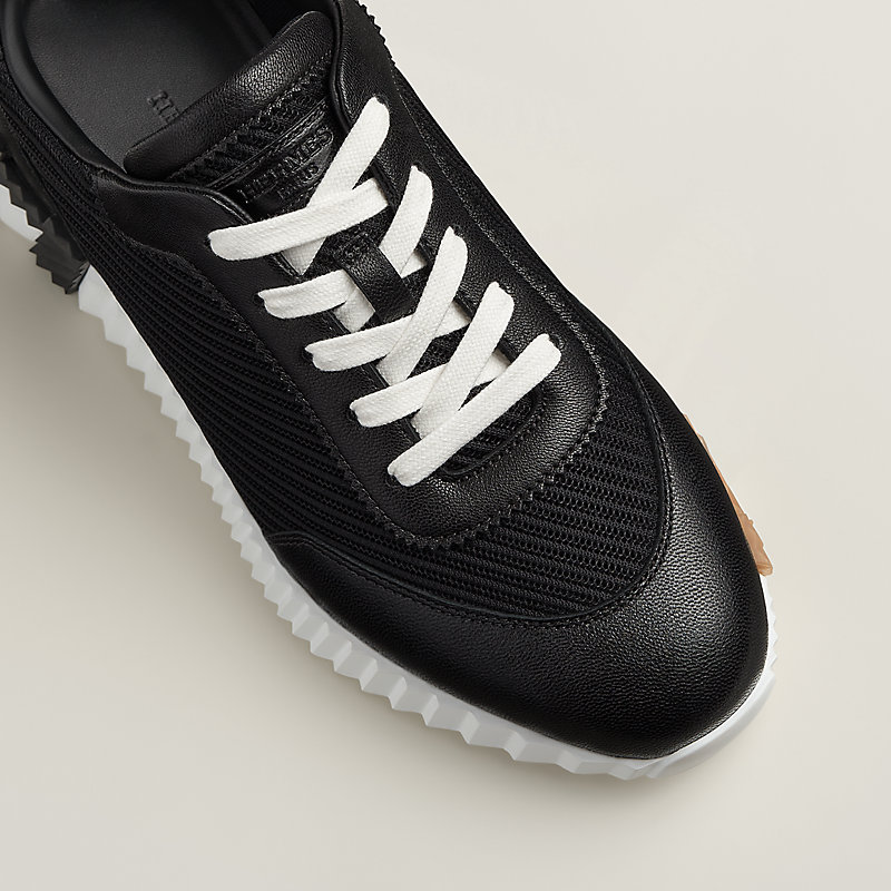 Bouncing sneaker