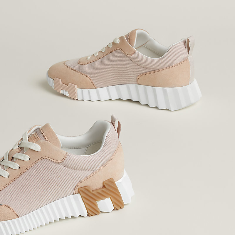Bouncing sneaker