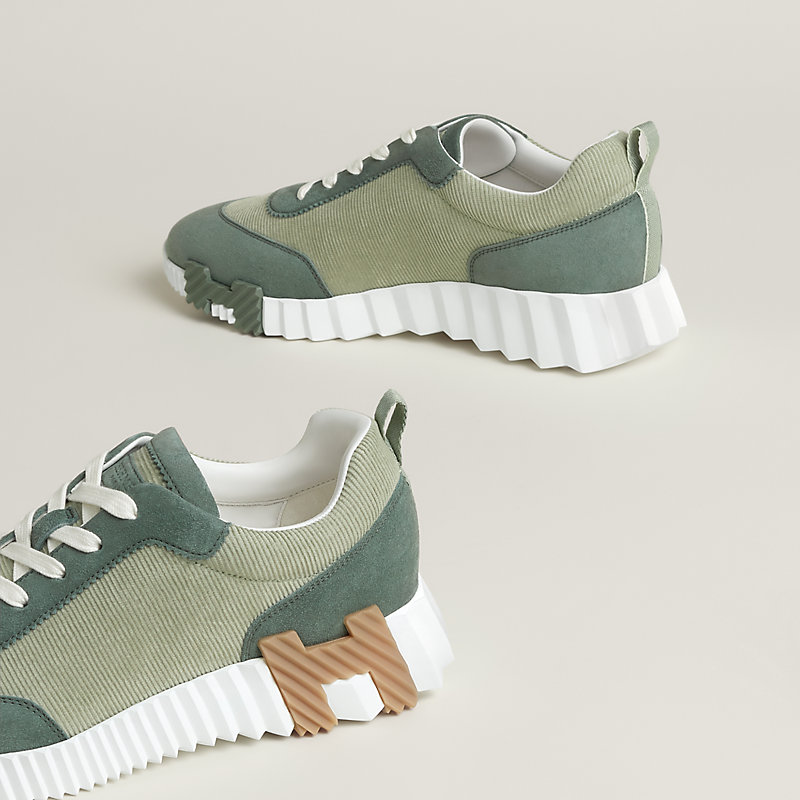 Bouncing sneaker