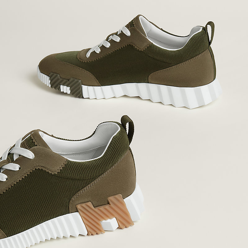 Bouncing sneaker