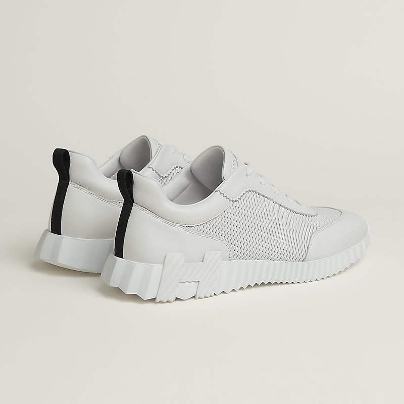 Bouncing sneaker