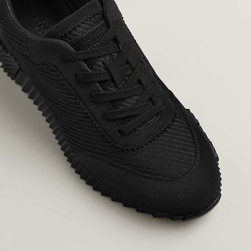 Bouncing sneaker