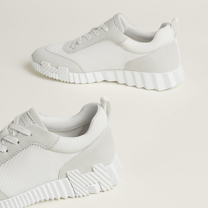 Bouncing sneaker