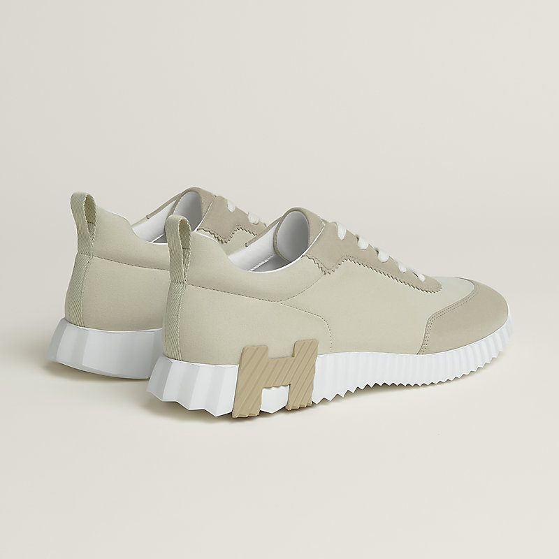 Bouncing sneaker