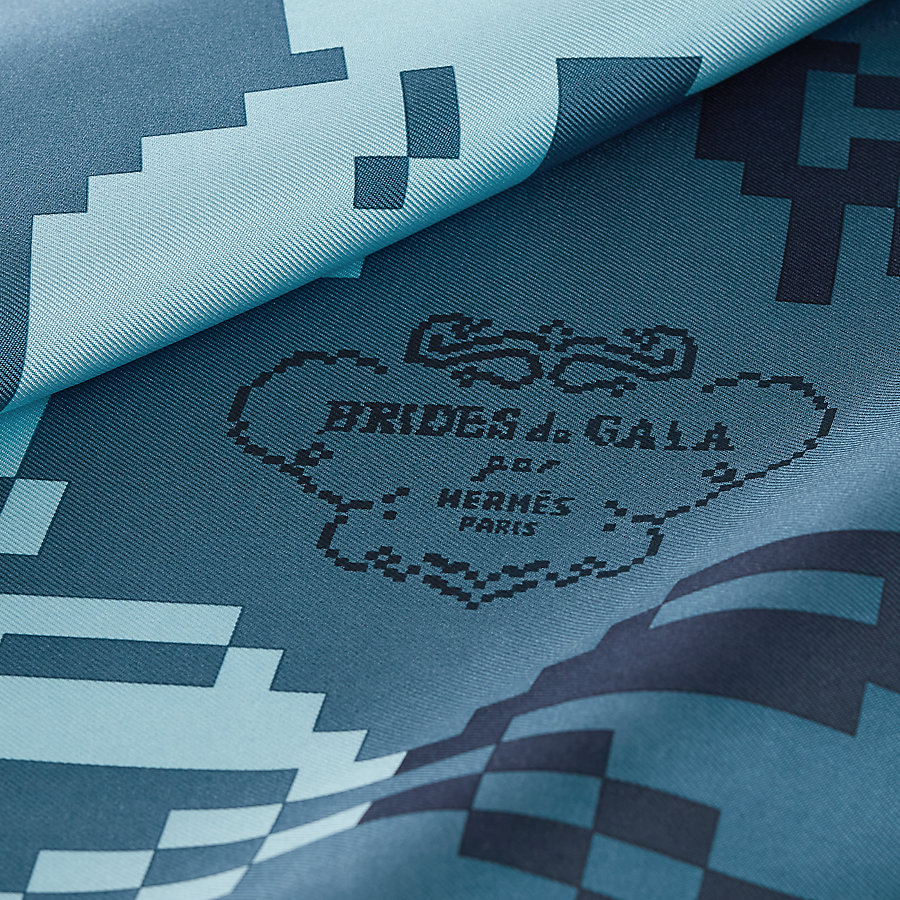 Brides de Gala Pixel pocket square 45