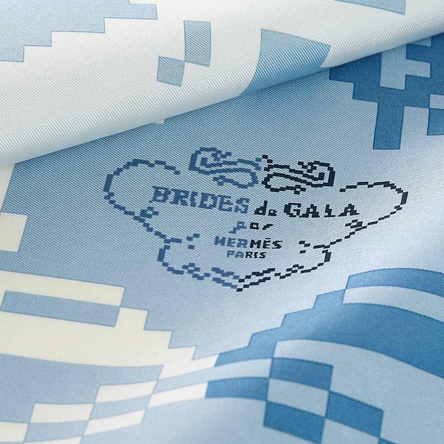 Brides de Gala Pixel pocket square 45